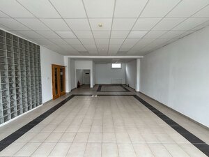 Obchodný/kancelársky priestor na prenájom Poprad, Hraničná ulica — foto 5