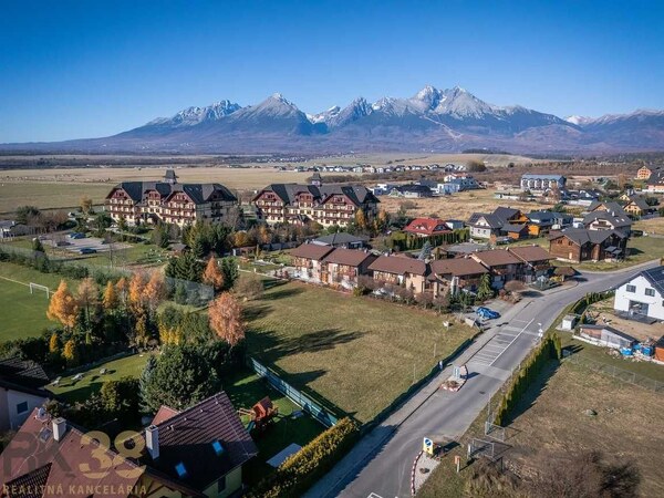 Pozemok so stavebným povolením na výstavbu penziónu či ubytovne