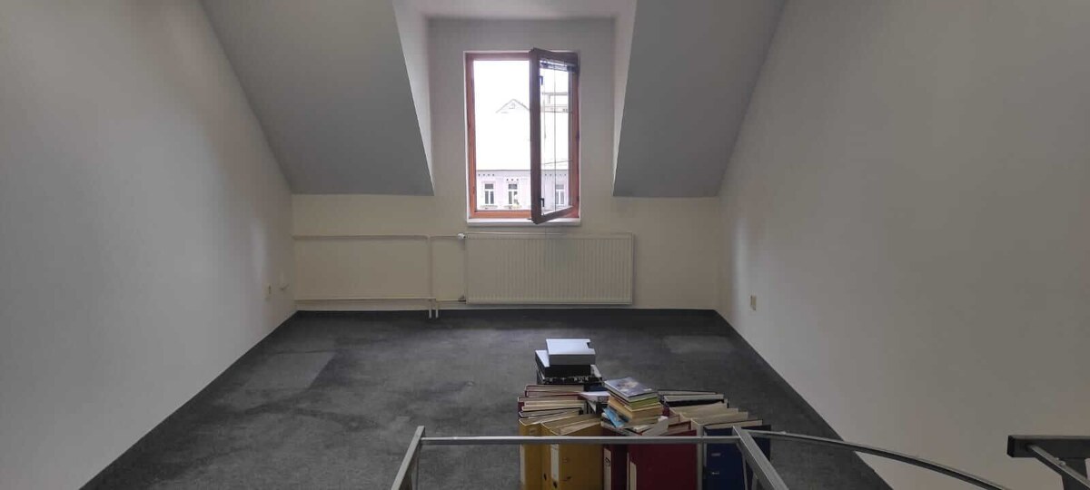 Prenajmem kancelárie v centre pešej zóny v Poprade — foto 4