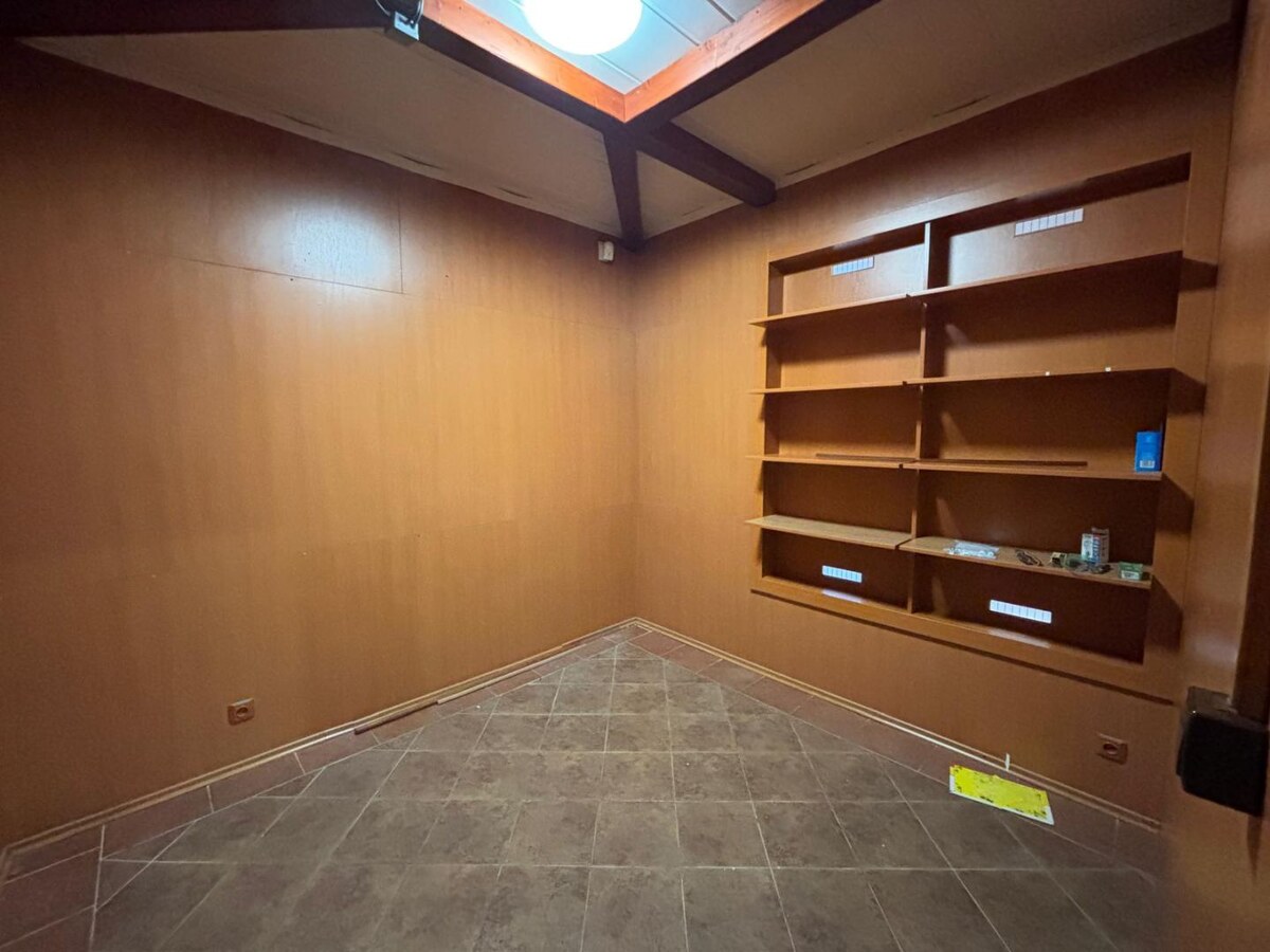 Ponúkame na prenájom atraktívny obchodný priestor s výnimočnou polohou — foto 7