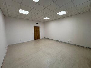 Prenájom nových kancelárskych priestorov a skladov na Teplickej ulici — foto 5