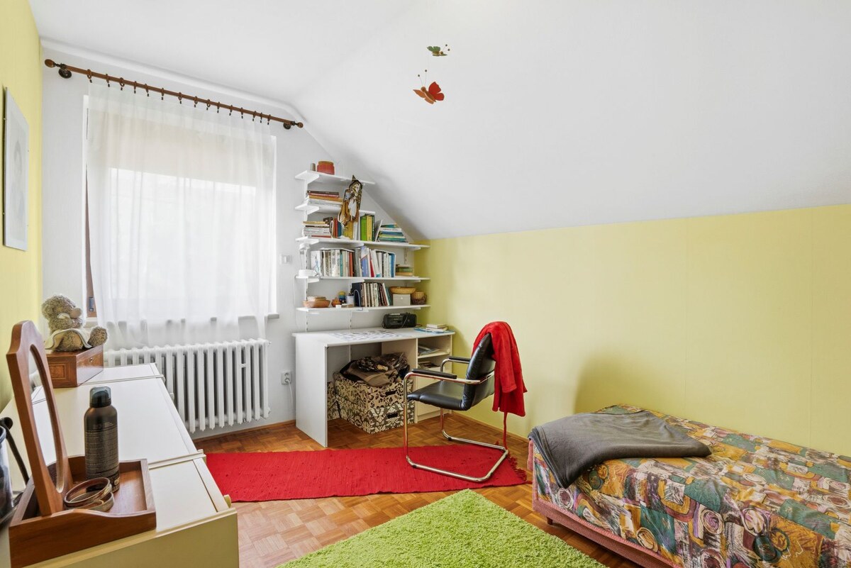 Nadštandardný rodinný dom v centre Bernolákova — foto 13