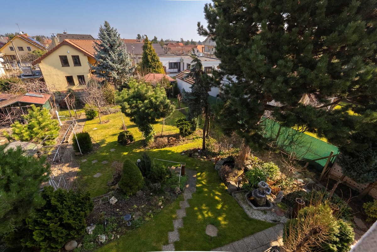 Nadštandardný rodinný dom v centre Bernolákova — foto 15