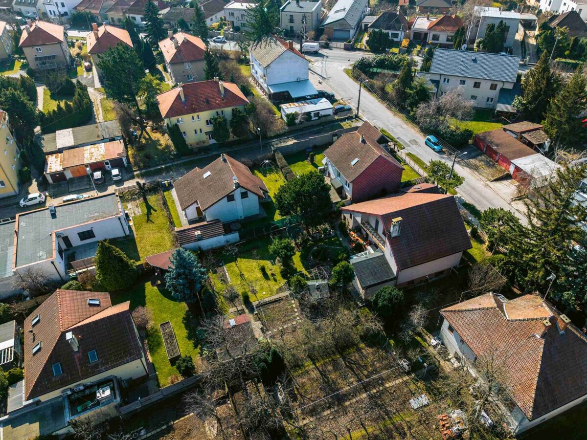 Nadštandardný rodinný dom v centre Bernolákova — foto 5