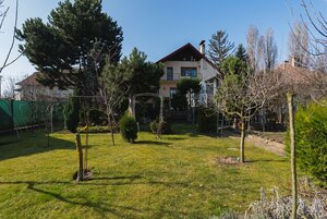 Nadštandardný rodinný dom v centre Bernolákova — foto 16