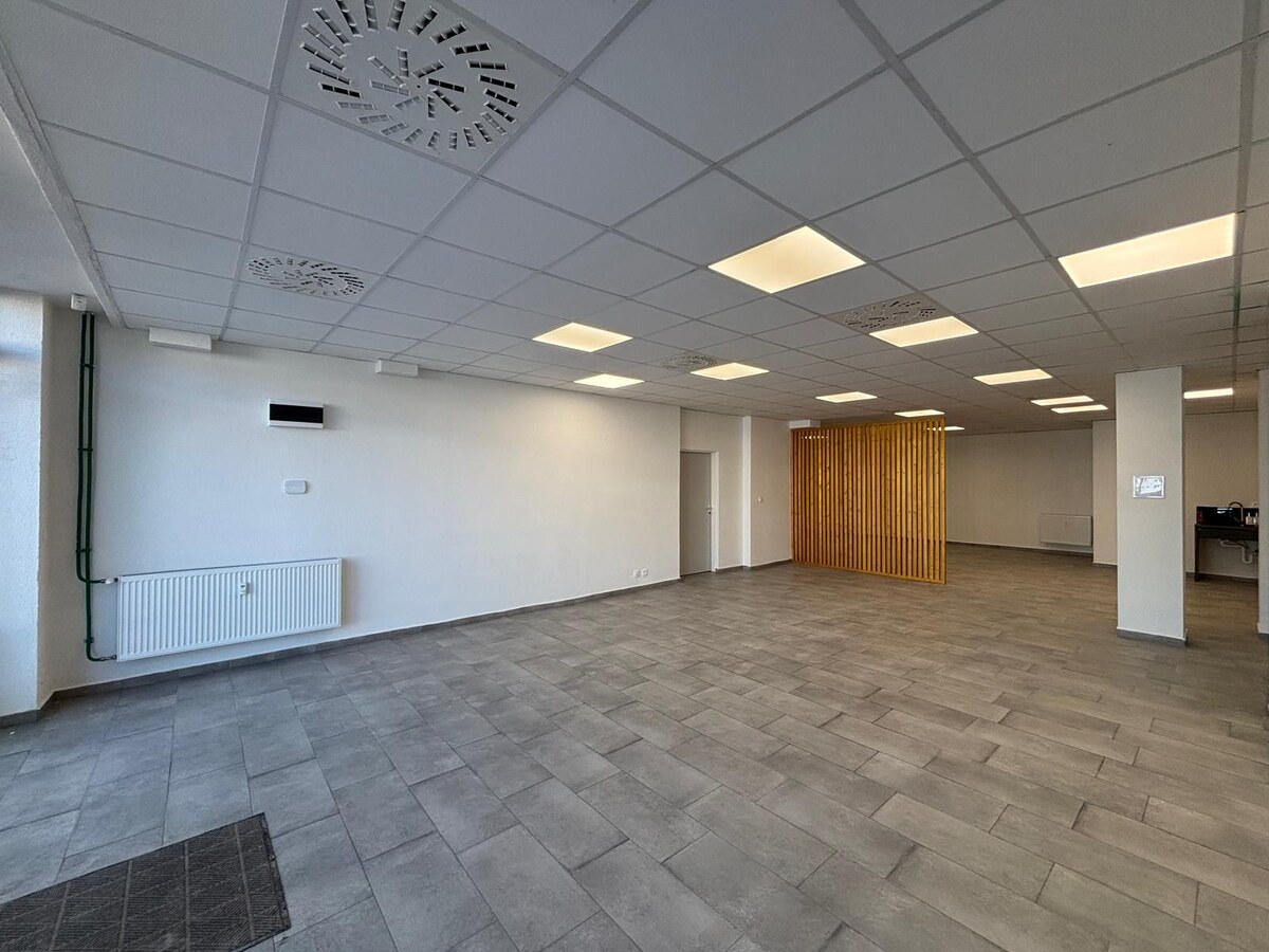 PRENÁJOM – Zrekonštruované obchodné/administratívne priestory — foto 3