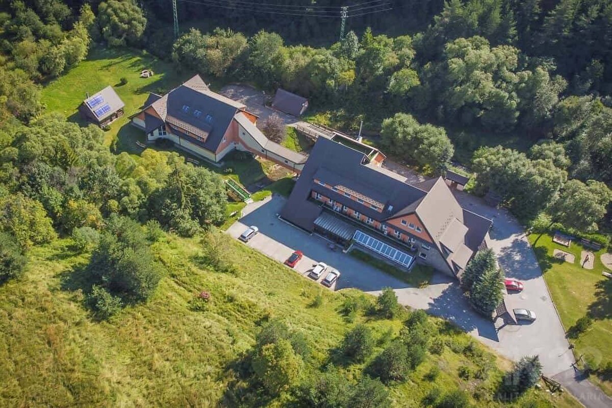 Hotel v nádhernom prostredí pod Tatrami na predaj — foto 3