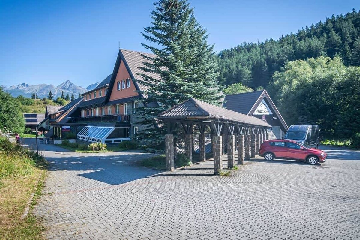 Hotel v nádhernom prostredí pod Tatrami na predaj — foto 4