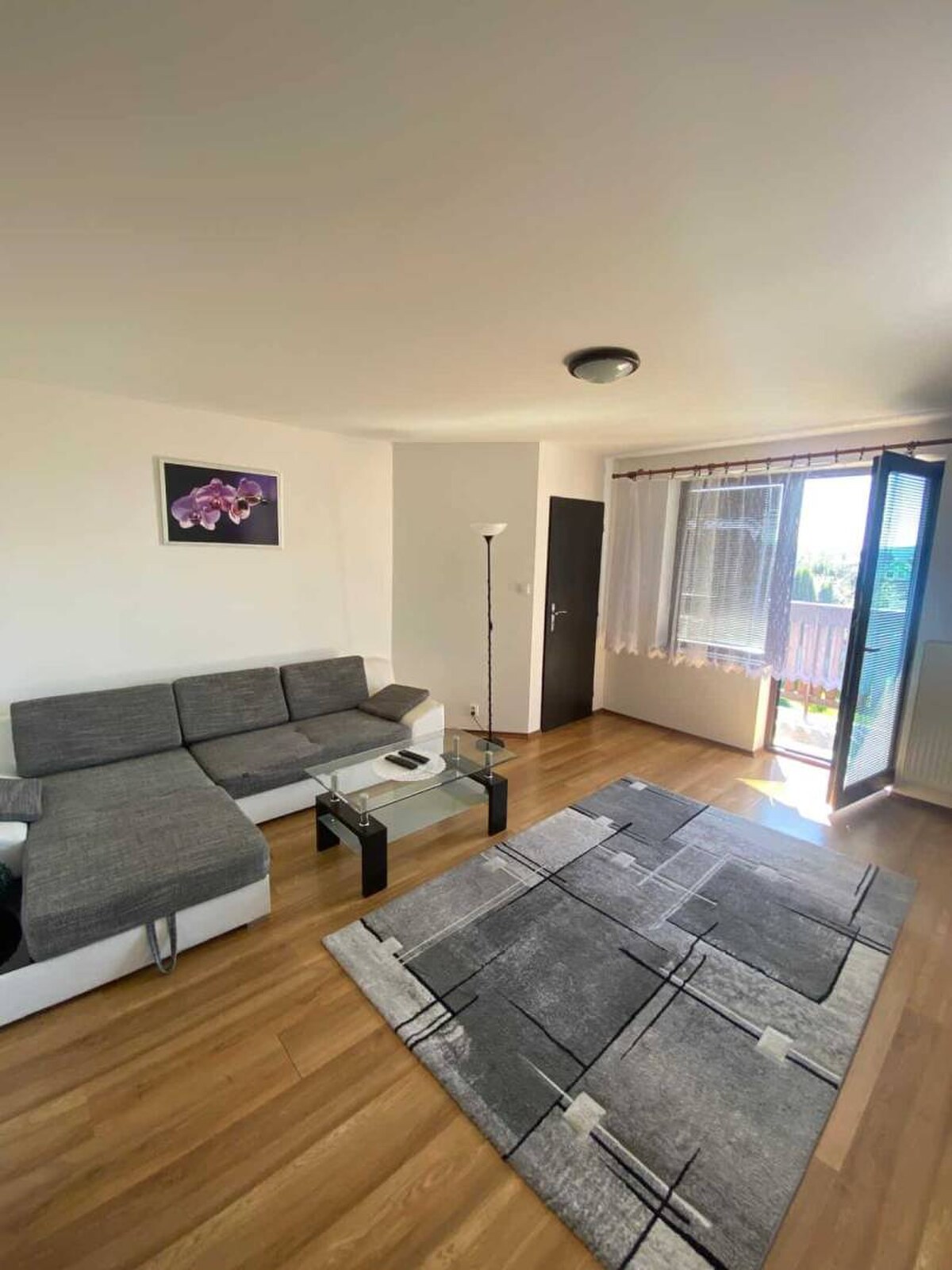 Prenájom 3-izbového apartmánu vo Veľkej Lomnici — foto 4