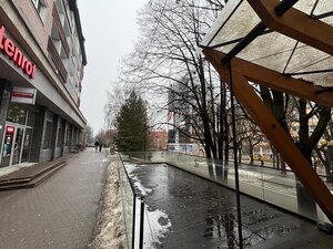 Exkluzívne - Obchodný priestor na prenájom v centre mesta Poprad — foto 4