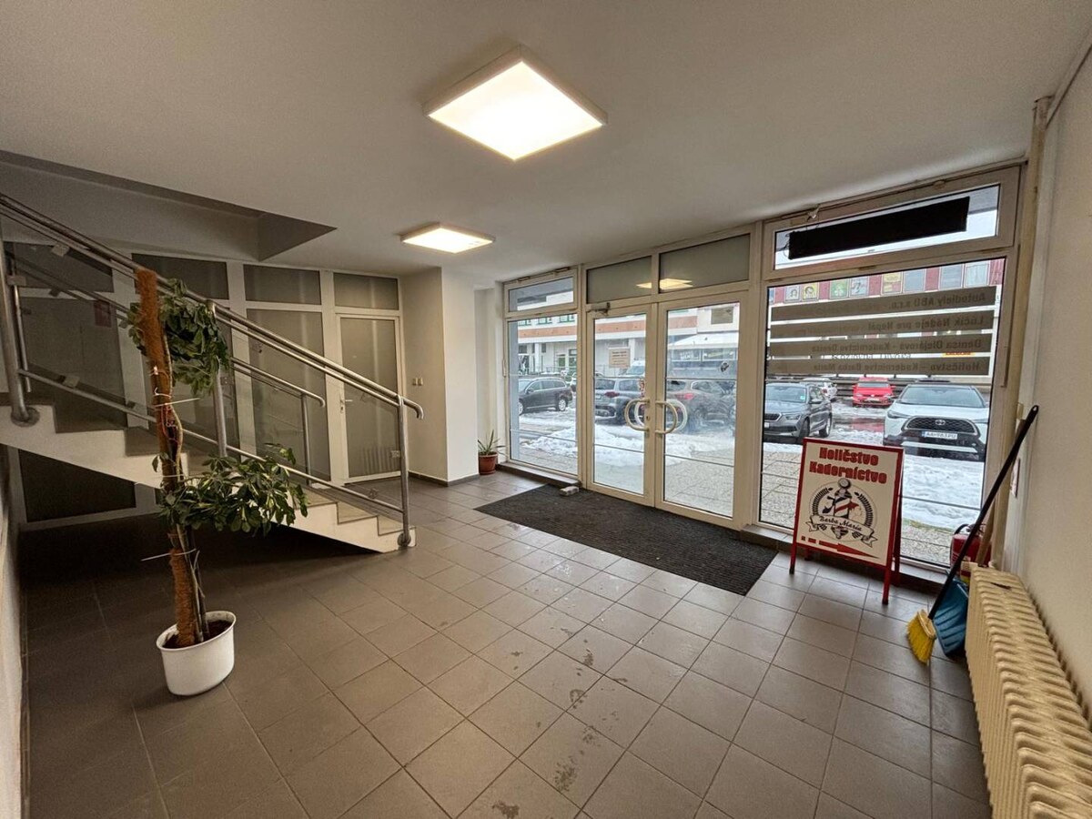 Na prenájom administratívne priestory v Poprade   za OC výkrik — foto 12