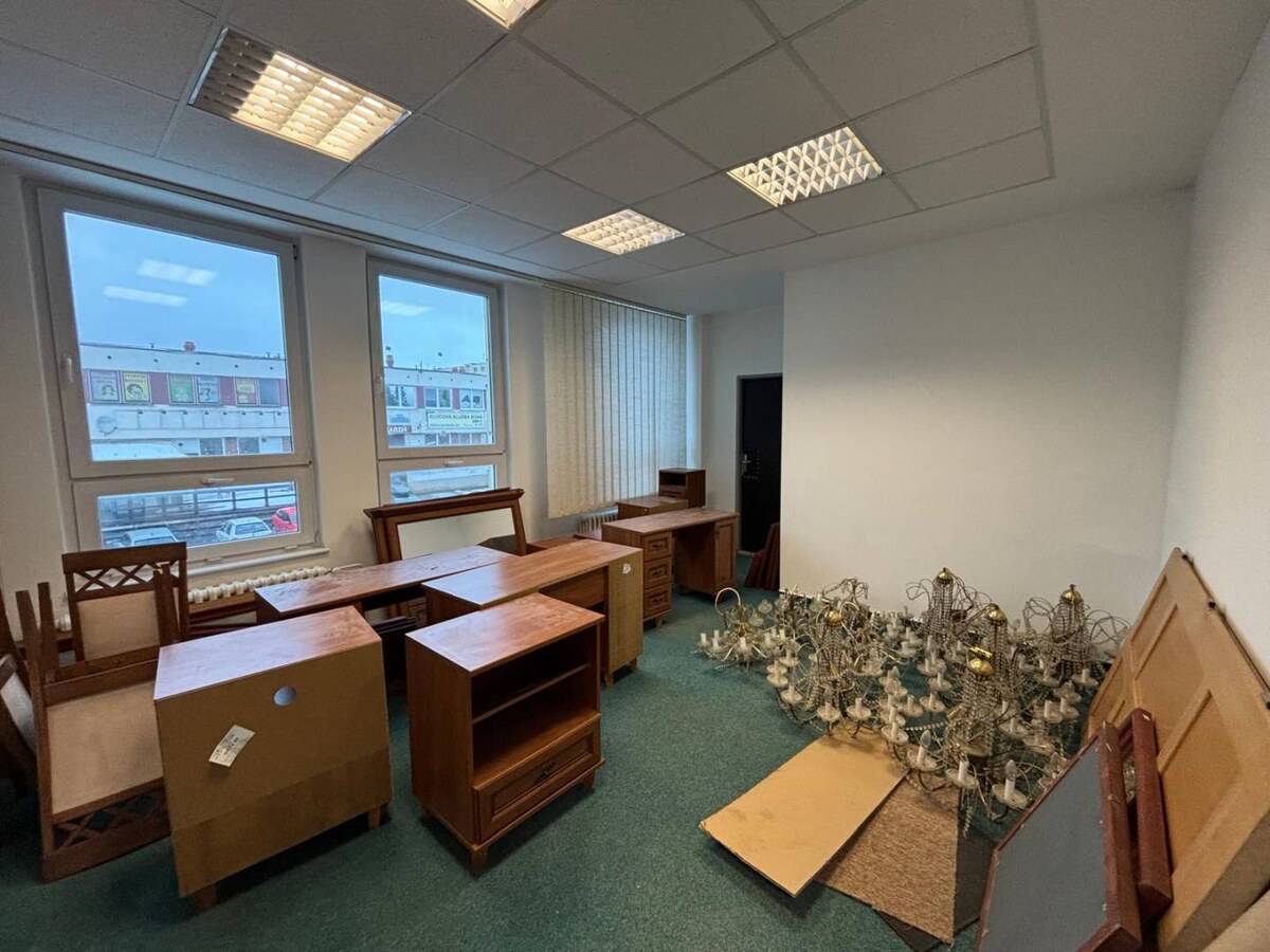 Na prenájom administratívne priestory v Poprade   za OC výkrik — foto 8