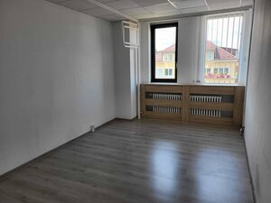 Kancelárie na námestí v Poprade na prenájom — foto 15