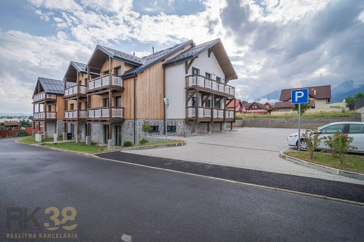 Priestranný 2-izbový byt s krásnym výhľadom na Vysoké Tatry — foto 14