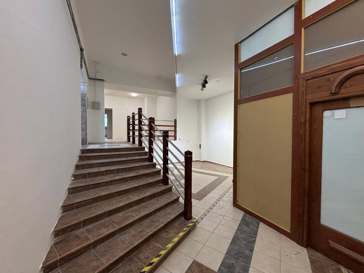 Ponúkame na prenájom obchodný priestor v centre Poprade — foto 11