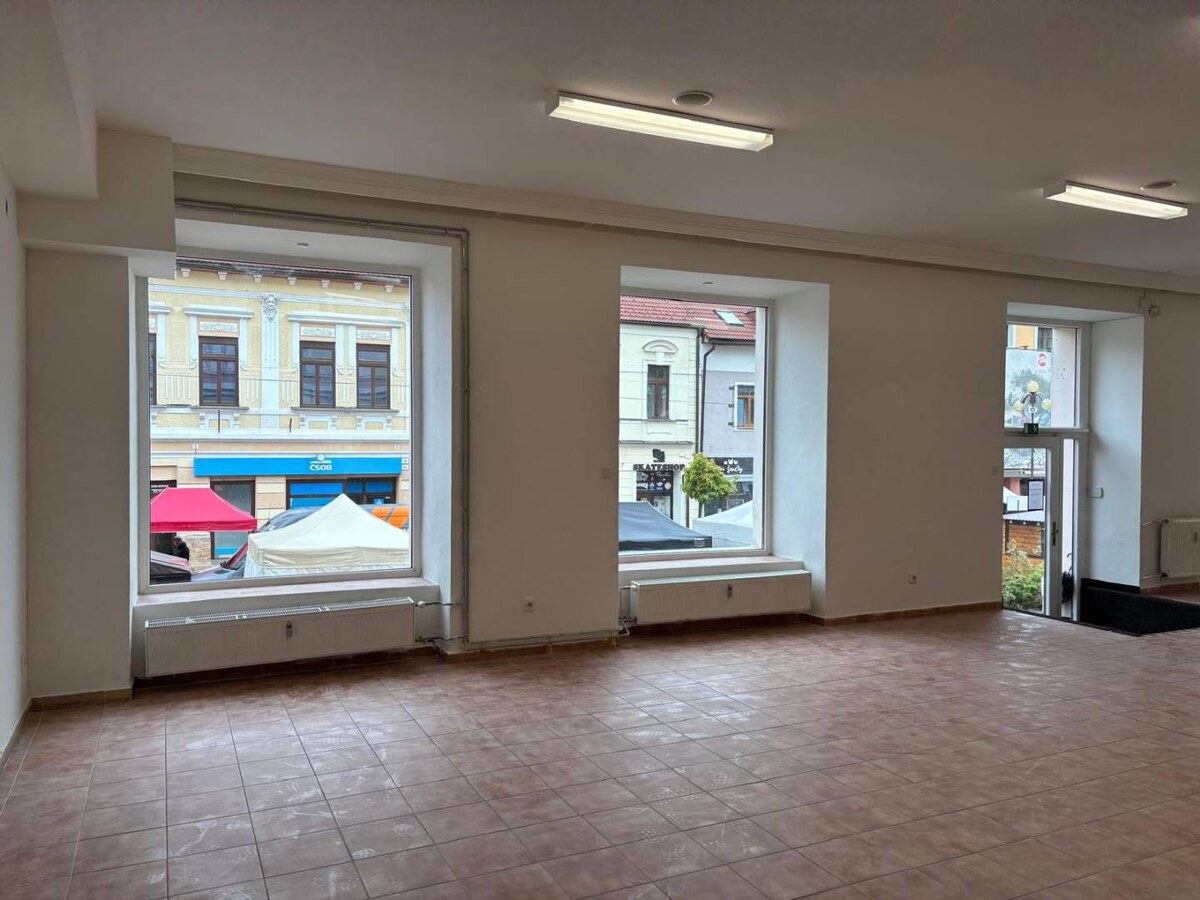 Ponúkame na prenájom obchodný priestor v centre Poprade — foto 6