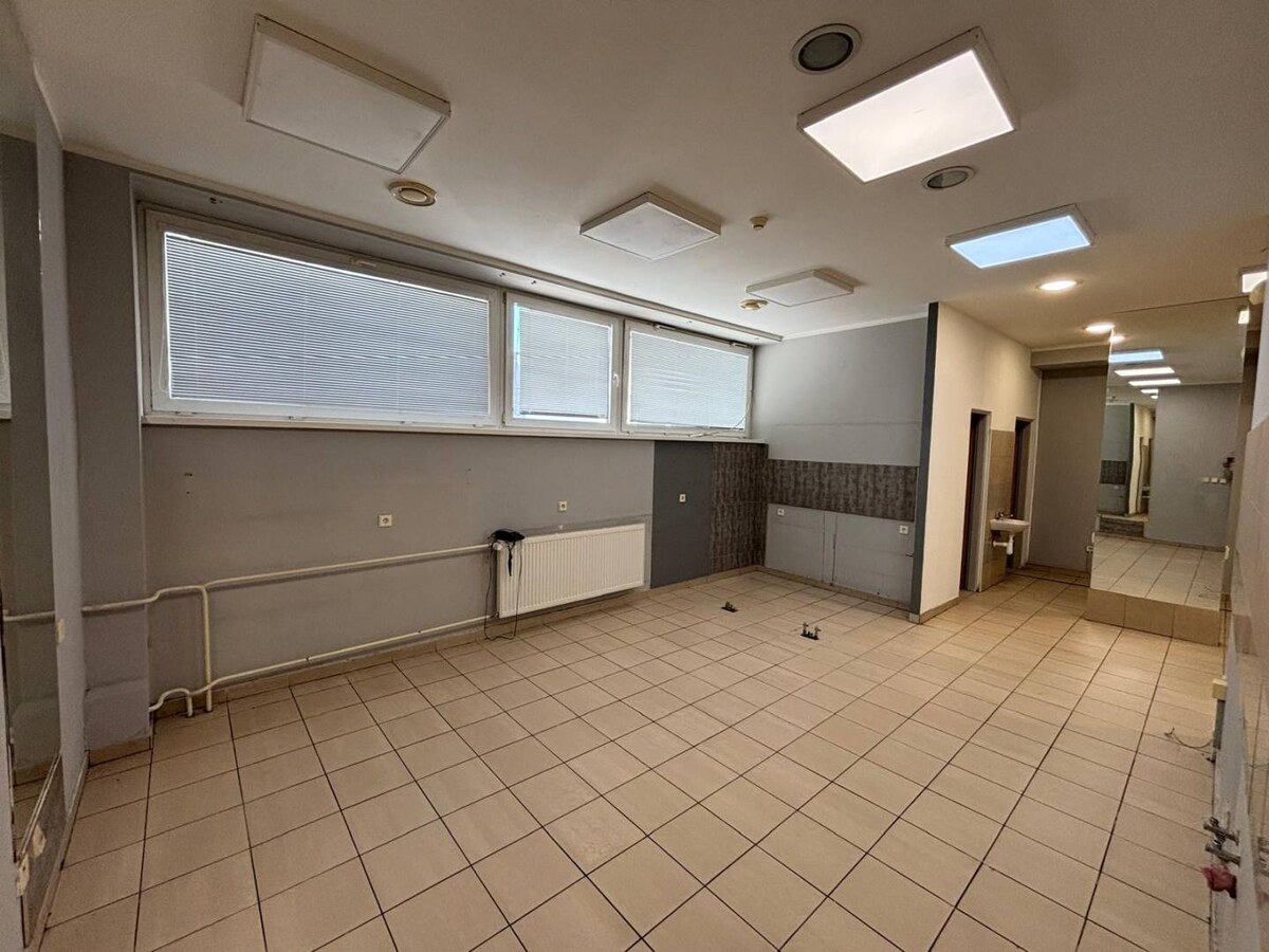 Prenájom obchodného priestoru v OD Prior v širšom centre Popradu — foto 5