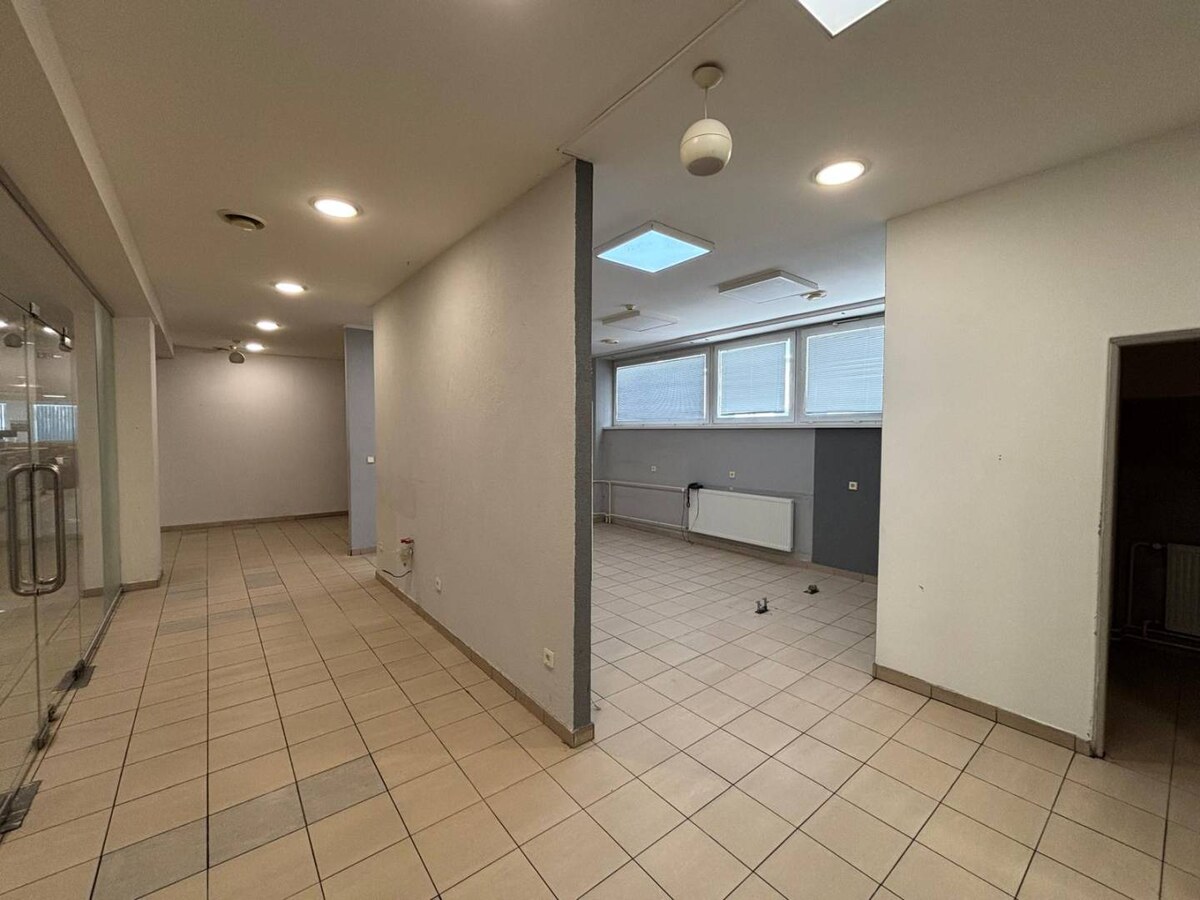 Prenájom obchodného priestoru v OD Prior v širšom centre Popradu — foto 6