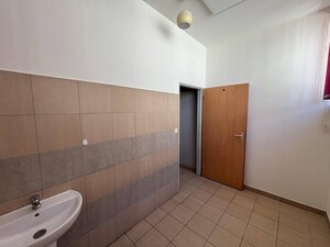 Prenájom obchodného priestoru v OD Prior v širšom centre Popradu — foto 10