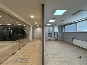Prenájom obchodného priestoru v OD Prior v širšom centre Popradu — foto 2