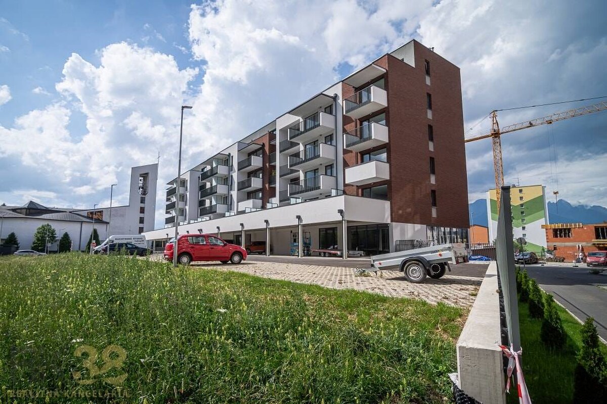 Exkluzívne – Na prenájom obchodné priestory vo Svite, Baťove rezidenci — foto 16