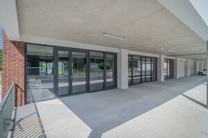 Exkluzívne – Na prenájom obchodné priestory vo Svite, Baťove rezidenci — foto 1