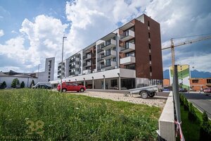 Exkluzívne – Na prenájom obchodné priestory vo Svite, Baťove rezidenci — foto 16