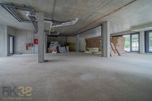 Exkluzívne – Na prenájom obchodné priestory vo Svite, Baťove rezidenci — foto 3