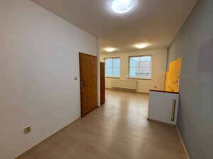 Na prenájom viacúčelové priestory v centre mesta Poprad — foto 12