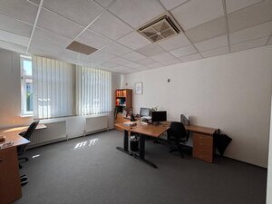 Prenájom komerčných priestorov vo výbornej lokalite v Poprade — foto 10