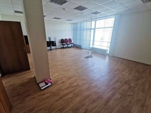 Prenájom reprezentatívnych kancelárskych priestorov v Poprade v prípad — foto 10
