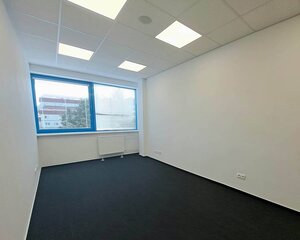 Prenájom reprezentatívnych kancelárskych priestorov v Poprade — foto 15