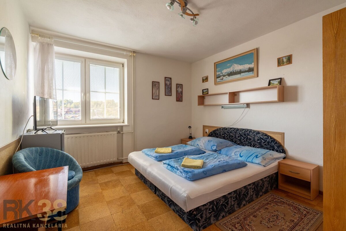 Rodinný dom využívaný ako penzión s veľkorysým pozemkom a výhľadmi na — foto 19