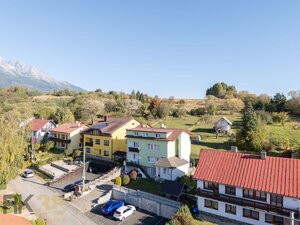 Rodinný dom využívaný ako penzión s veľkorysým pozemkom a výhľadmi na — foto 2