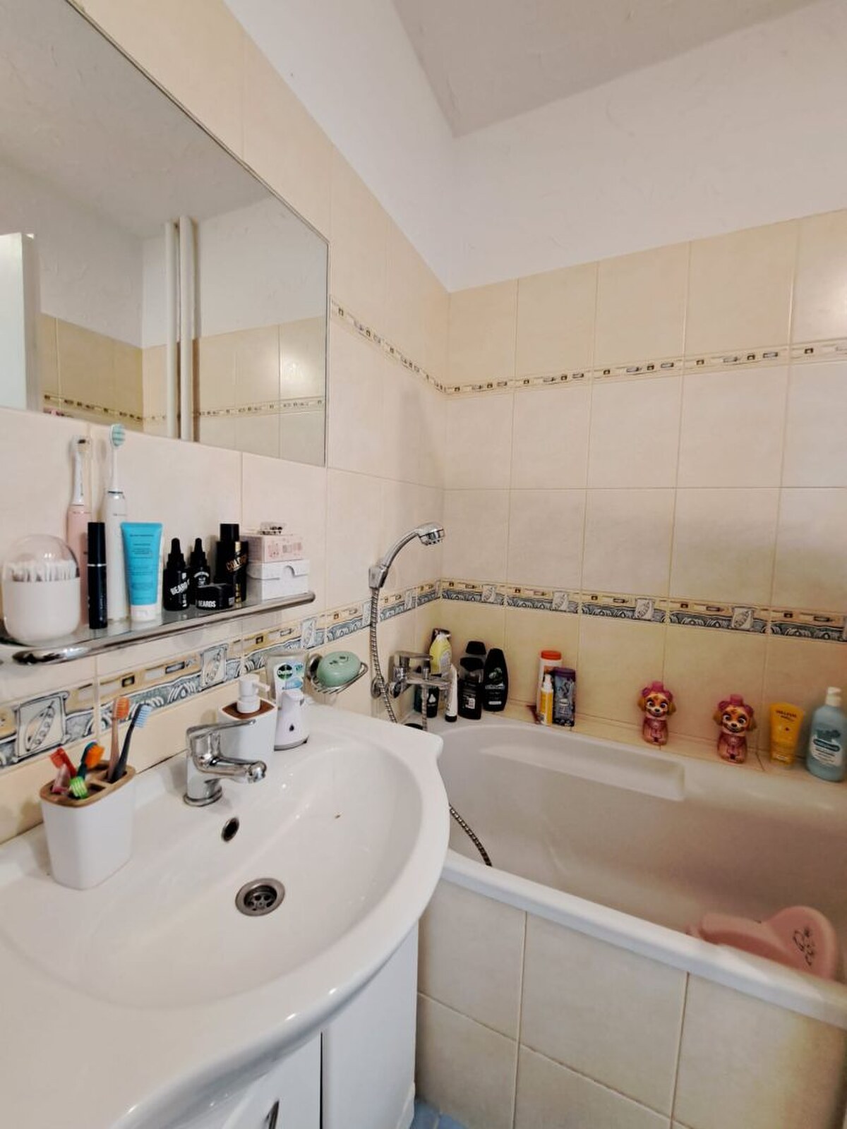 Priestranný 3-izbový byt s dvoma balkónmi na prenájom — foto 10