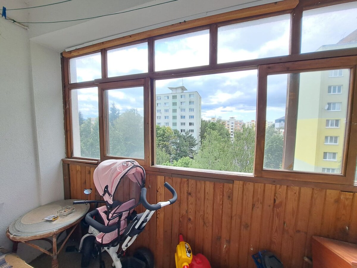 Priestranný 3-izbový byt s dvoma balkónmi na prenájom — foto 12