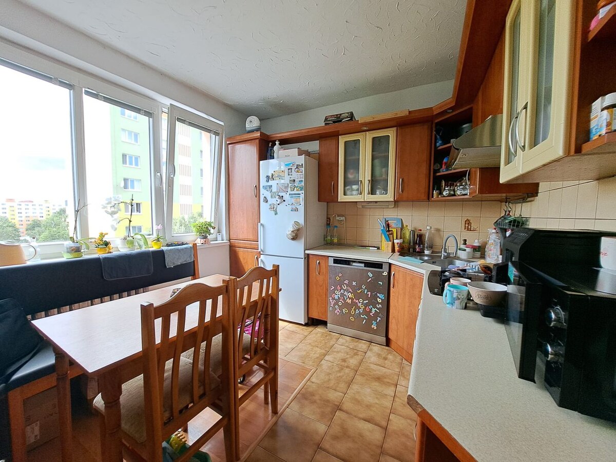 Priestranný 3-izbový byt s dvoma balkónmi na prenájom — foto 5