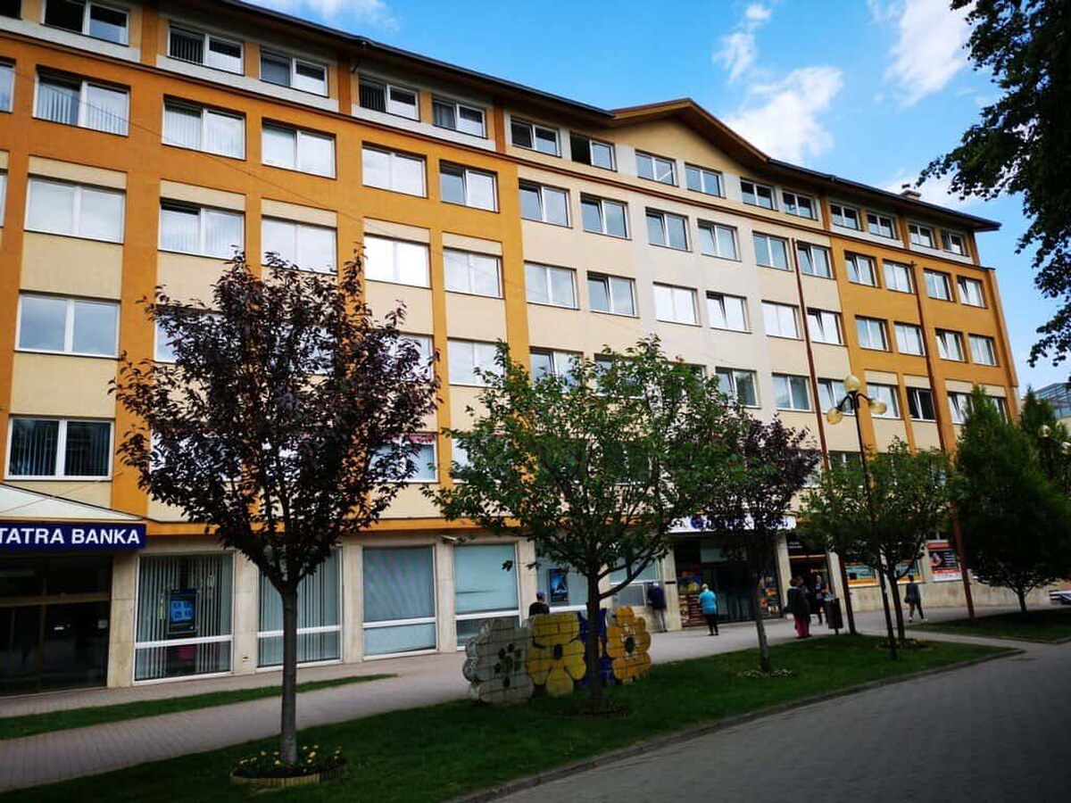 Prenajmem kancelárske priestory v centre mesta Poprad na námestí