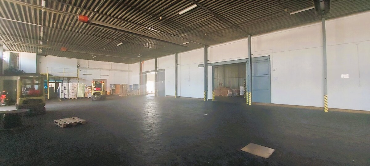 NA PRENÁJOM SKLAD 997 m2, KOŠICE - JUH