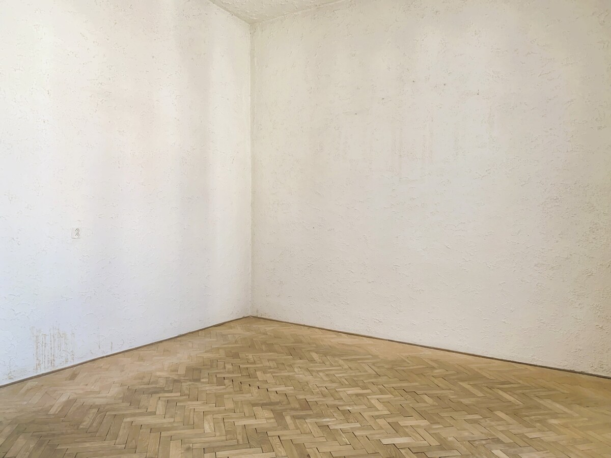 TEHLOVÝ MEŠTIACKY 1-IZBOVÝ BYT, KOŠICE -CENTRUM