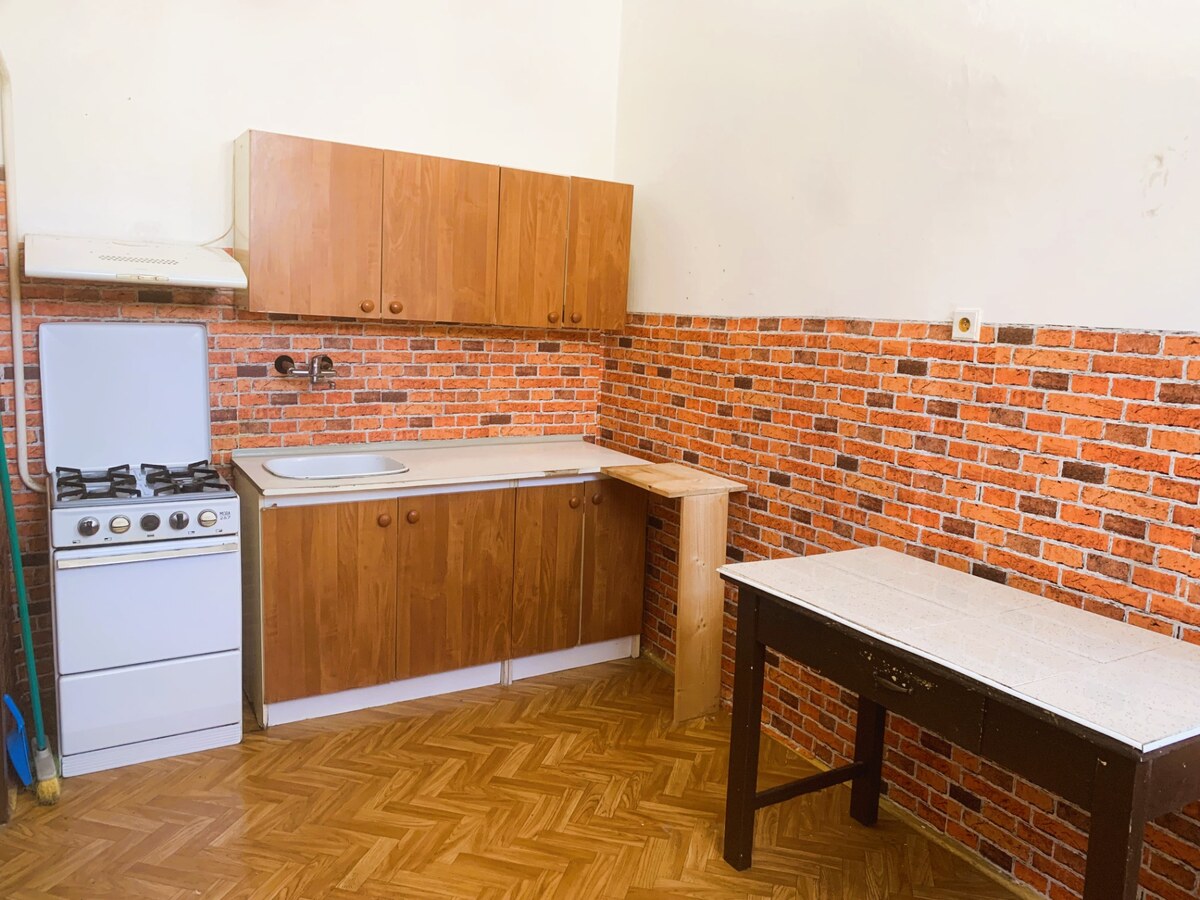 TEHLOVÝ MEŠTIACKY 1-IZBOVÝ BYT, KOŠICE -CENTRUM — foto 5