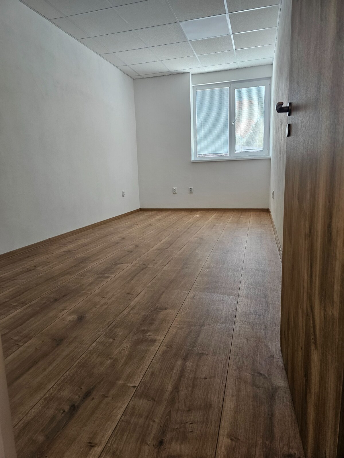 NA PRENÁJOM: LOGISTICKÁ, SKLADOVÁ A VÝROBNA HALA 2124 m2, KOŠICE — foto 5