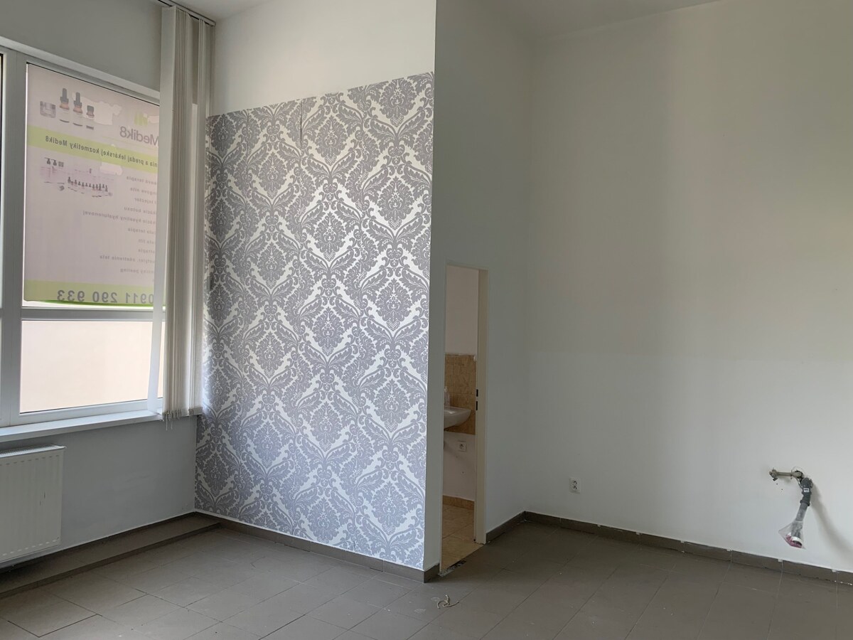 NA PRENÁJOM: KANCELÁRIA 40 M2, PRI GALÉRII KOŠICE — foto 3