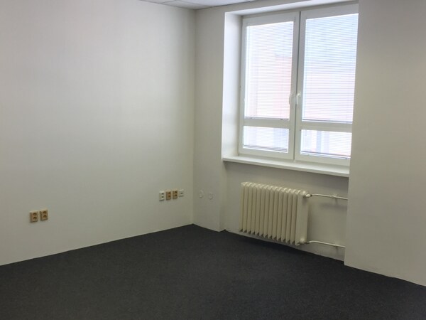 KANCELÁRIA 38 M2 PRI OC GALÉRIA