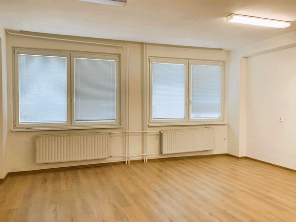 KANCELÁRIA 30m2, GARBIARSKA ULICA, KOŠICE