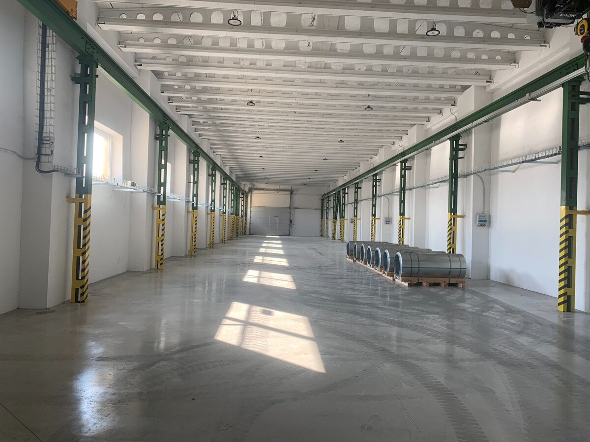 NA PRENÁJOM VÝROBNÁ A SKLADOVÁ HALA 476 m2, v KOŠICIACH — foto 2