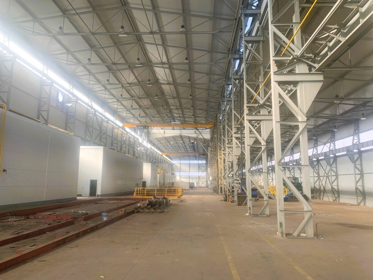 NA PRENÁJOM VÝROBNA A SKLADOVÁ HALA 6544 m², DOBŠINÁ — foto 3