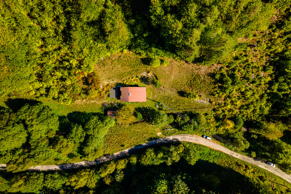 PREDAJ: REKREAČNÝ DOM S POZEMKAMI V OBCI MOŠTENICA — foto 27
