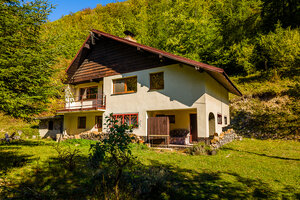 PREDAJ: REKREAČNÝ DOM S POZEMKAMI V OBCI MOŠTENICA — foto 2