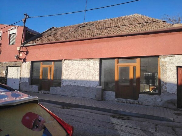 RK Dobré reality predáva dom v centre Nových Zámkov